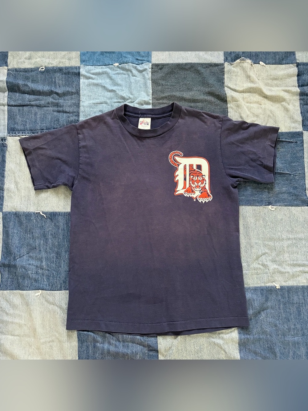 vintage detroit tigers mlb 90s faded navy t shirt single stitch made in usa M